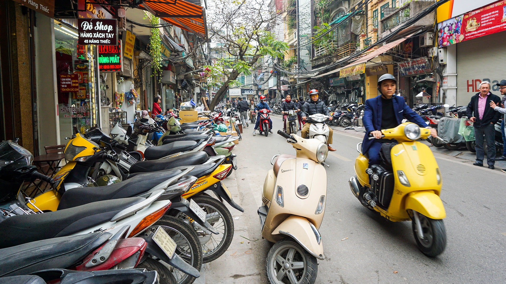 A little public bus adventure in Vietnam